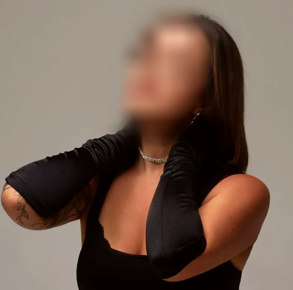 Emily, 31