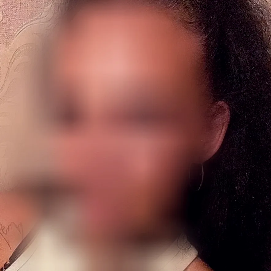 Isobel, 38
