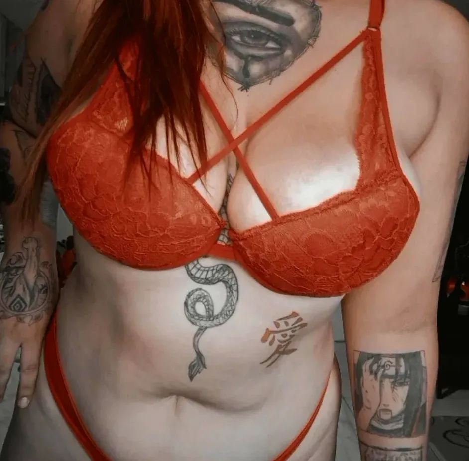 Leila, 24