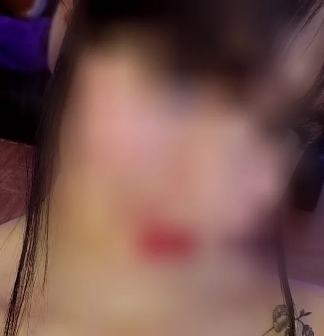 Niamh, 28