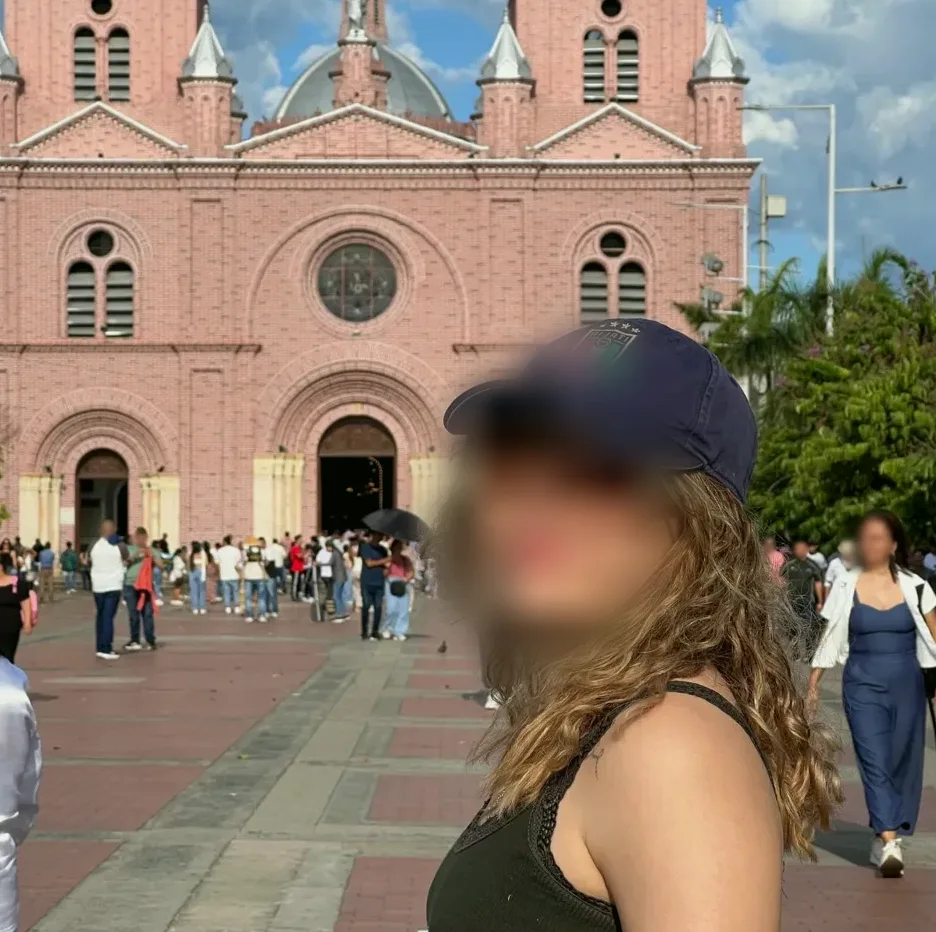 Salma, 25